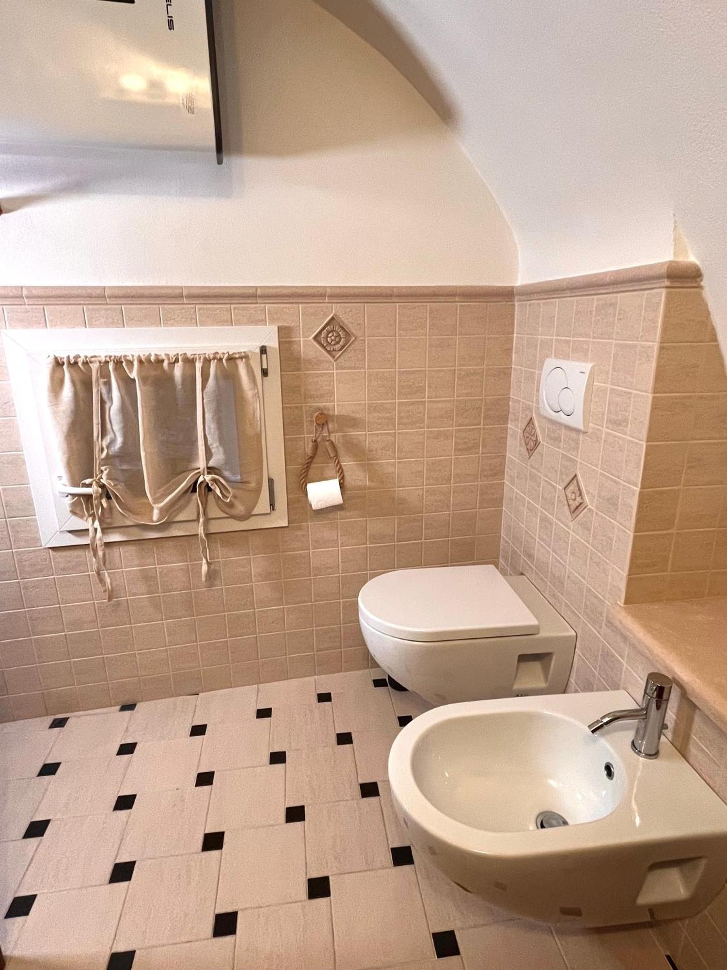 Ca' Pecina - Casa Vacanze Dolceacqua Eksteriør billede